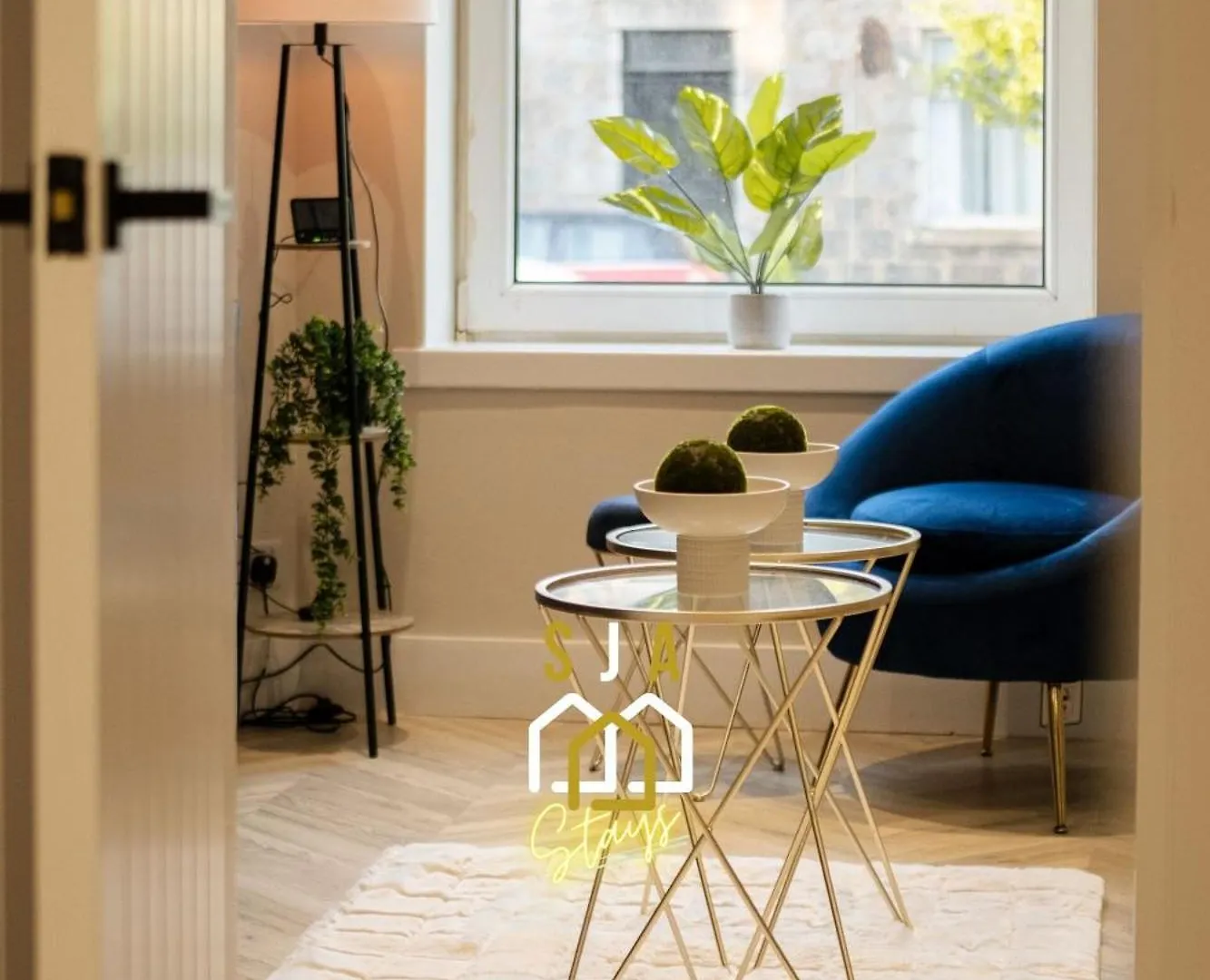 West End Retreat - Sja Stays - 2 Bed Apartment Абердин